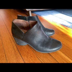 Dansko black leather ankle boot ('Raina')